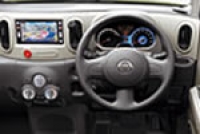 日産キューブ