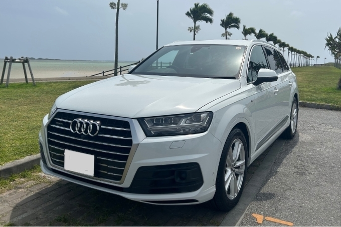 【アウディSUV 7人乗り】ゆったりとした快適な空間で贅沢なドライブに♪Bluetooth対応・充電器・チャイルドシート無料貸出し！