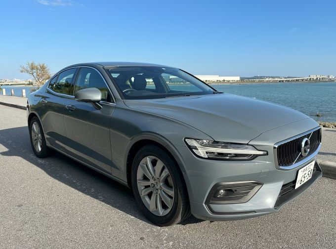 VOLVO　S60　B4　免責補償･ノンオペレーションチャージ補償料込！リムジン那覇空港個別無料送迎(最大7人まで)！※諸事情等により、リムジン以外での送迎にな