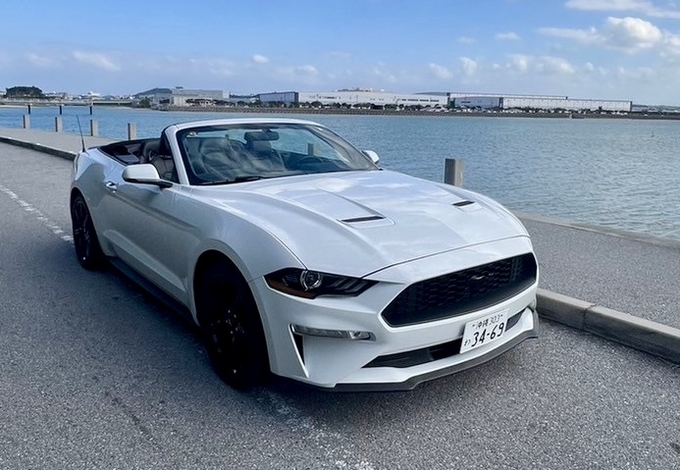 フォード New Mustang Cabriolet　2.3L　直4エコブースト搭載車！　2020年後期モデル！！免責補償･ノンオペレーションチャージ補償料込！ リムジン那覇空港個別無料送迎(最大7人まで)！　　　　　　　　　　　　　※諸事情等により、リムジン以外での送迎になる場合もあり