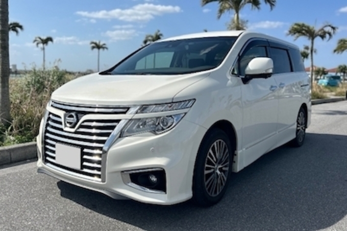 【ミニバン7人乗り】広々した車内空間で快適な沖縄旅行を♪Bluetooth対応・充電器・チャイルドシート無料貸出し！