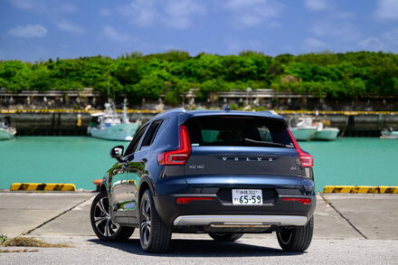 VOLVO XC40 リア