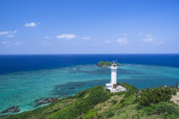 石垣島の灯台は、海や自然の絶景スポット！