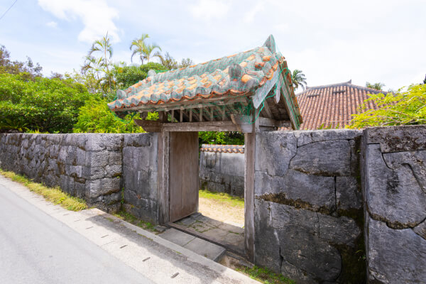 レンタカーで巡る石垣島の重要文化財の旅