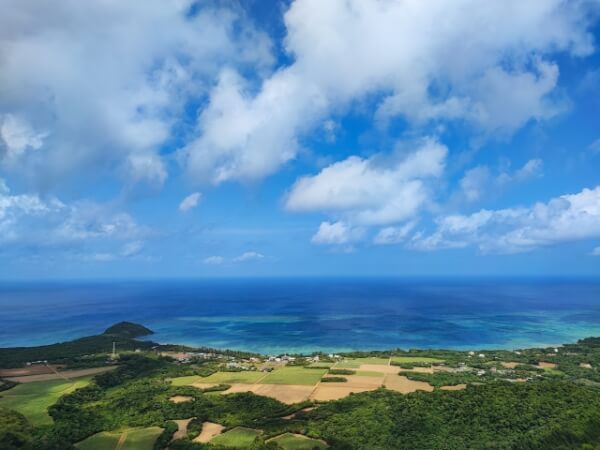 秋にオススメ！石垣島レンタカーで行く「野底岳（野底マーペー）」