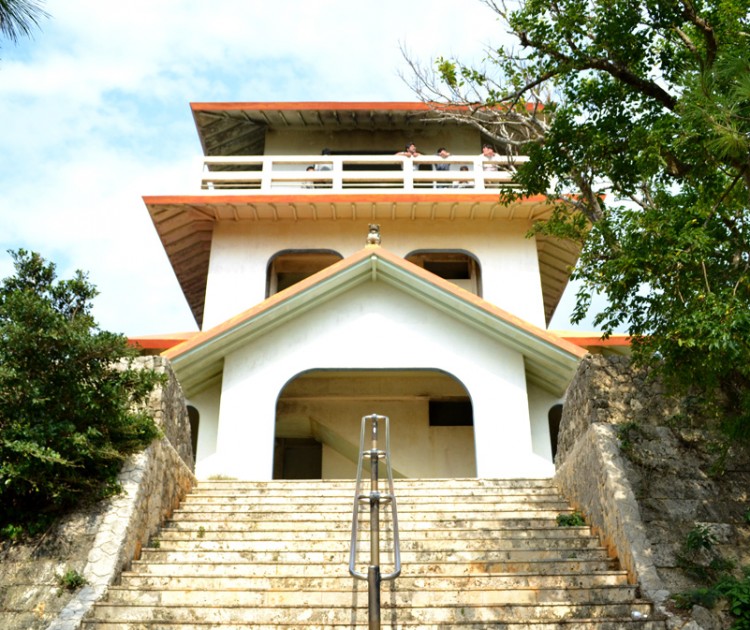 竜宮城展望台（来間島）