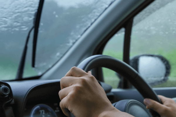 雨の日の運転