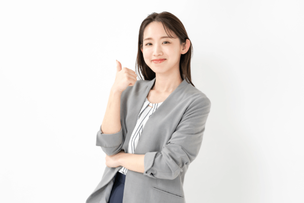 運転している女性